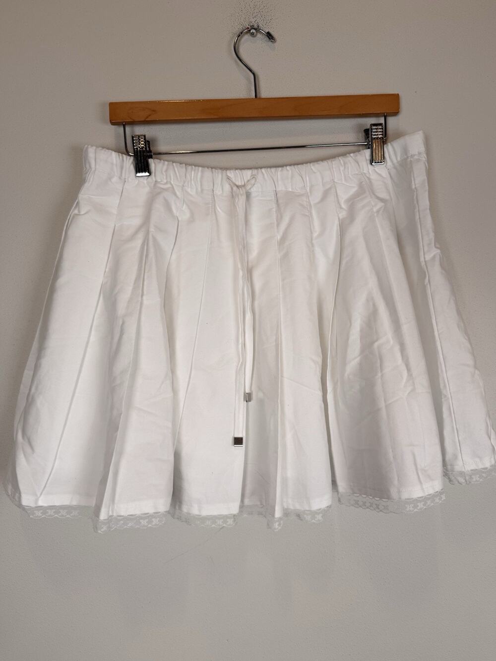 J. Crew Pleated tie-waist mini skirt Large White Pleated Skirt NEW - Picture 1 of 7